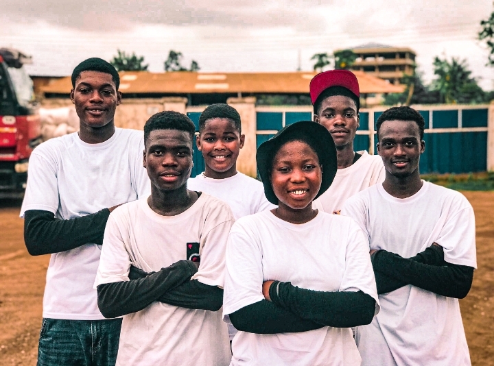 Makarios Dancers